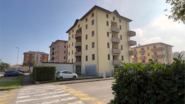 Trilocale vicino al centro, già disponibile