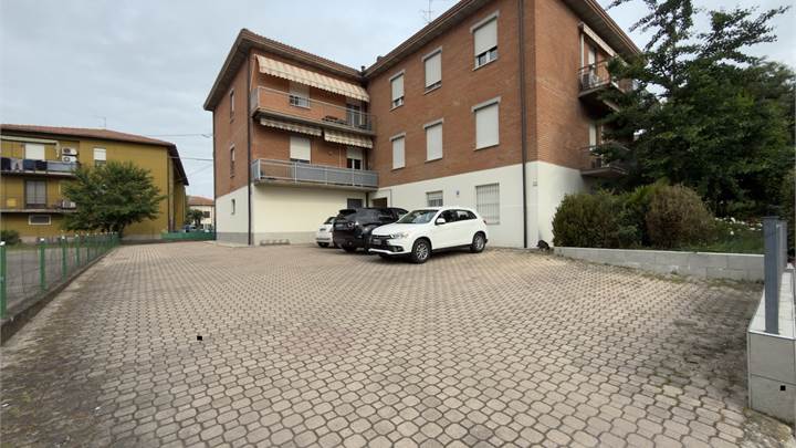 Ampio appartamento già disponibile