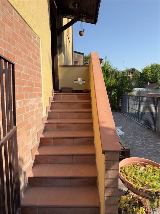 Ingresso esterno appa primo piano